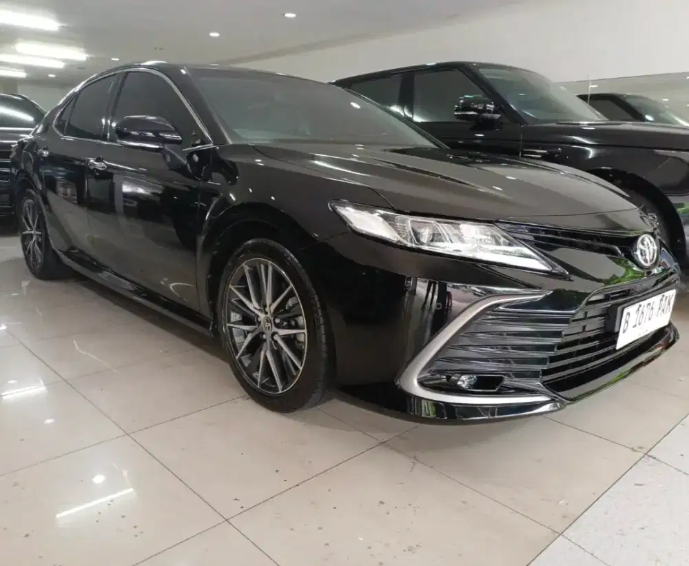 Toyota Camry 2.5V 2024 nik 2023 hanya 17k kilometer