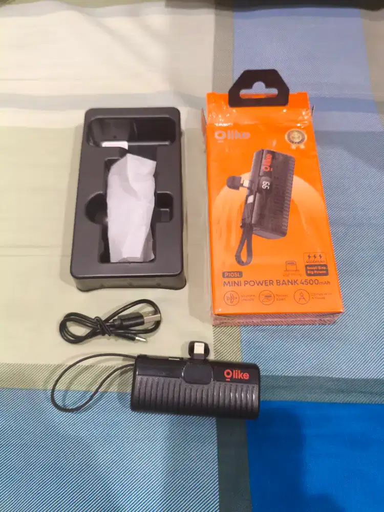 Mini Power Bank 4500mah (BARU) untuk Iphone dan Android Sekaligus