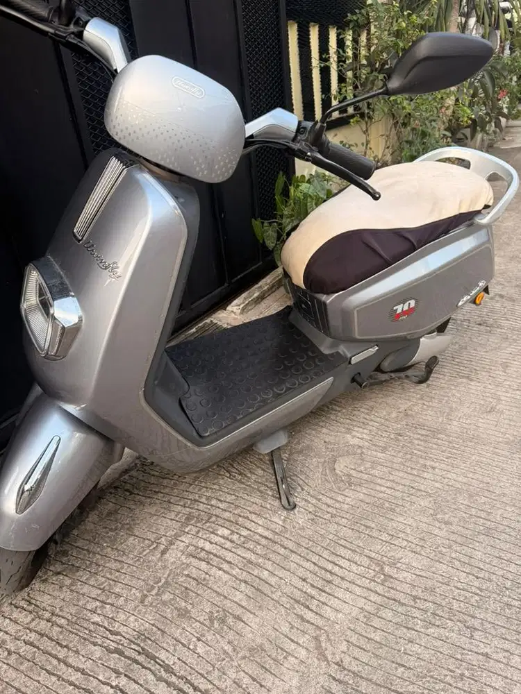 Sepeda listrik uwinfly T70 Silver