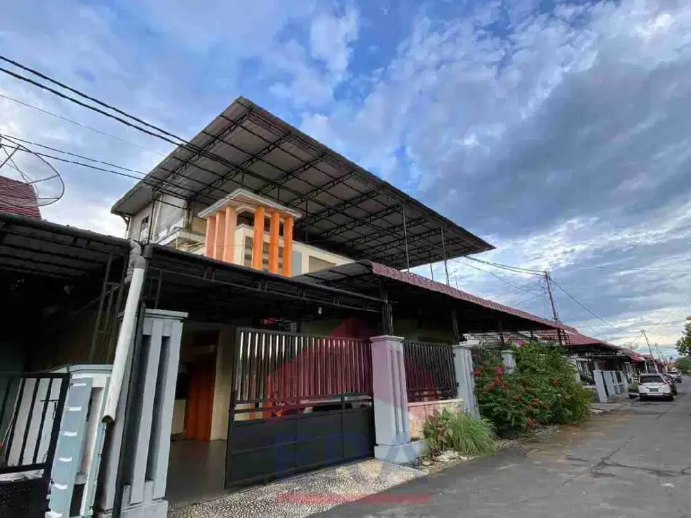 dijual rumah mewah 3 lantai yang siap huni full furnished dikawasan komplek griya purnama 1