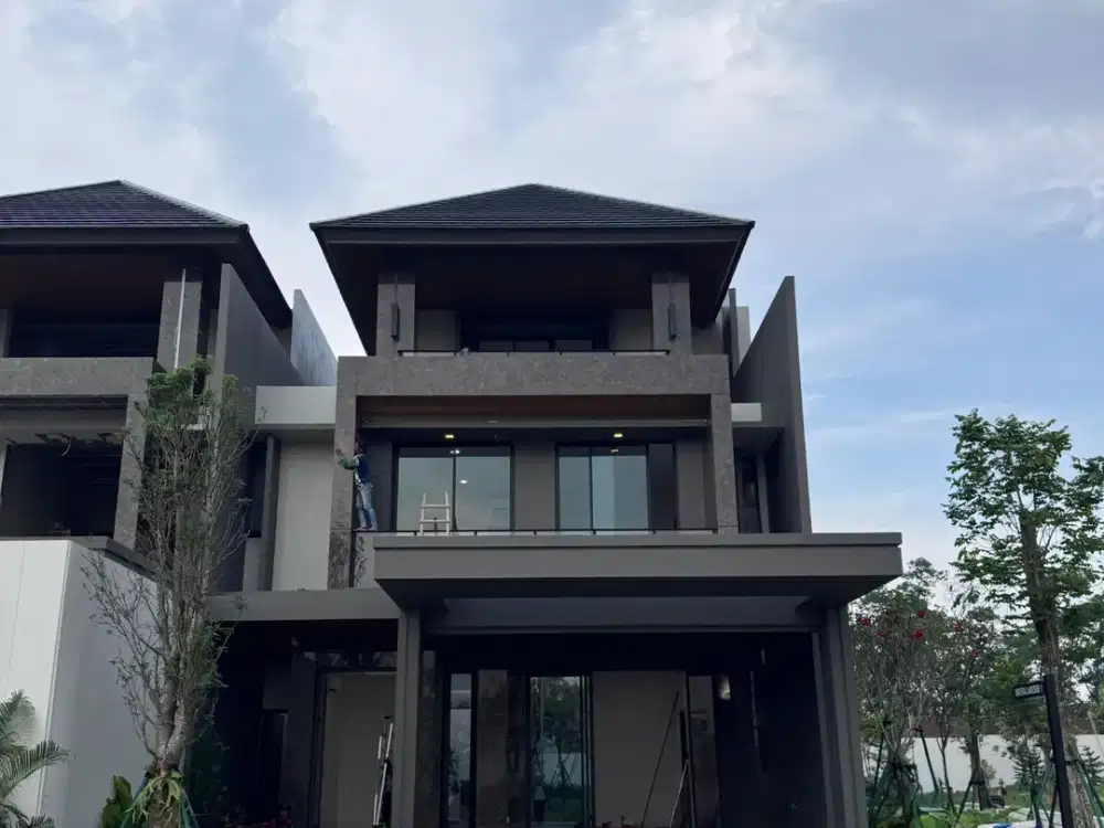 Rumah 3 Lantai Konsep Resort View Danau Limited Gading Serpong