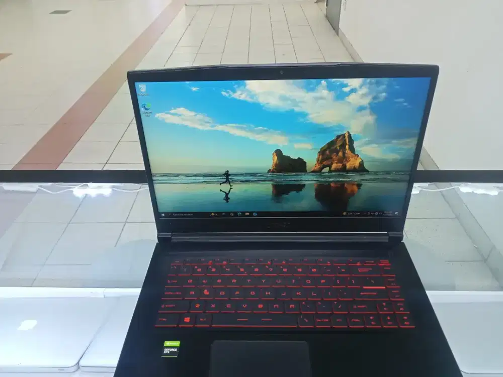 MSI GF63 
Core i5 9300h/8/512/GTX 1650 4gb