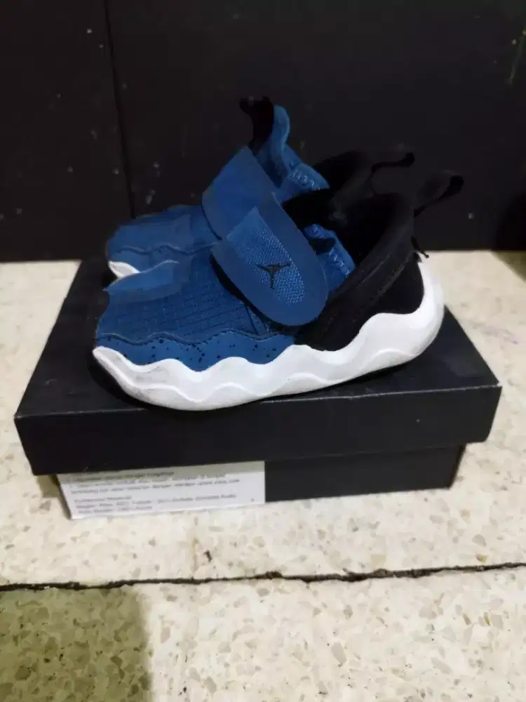 Sepatu Nike air jordan ori size 22 /12cm