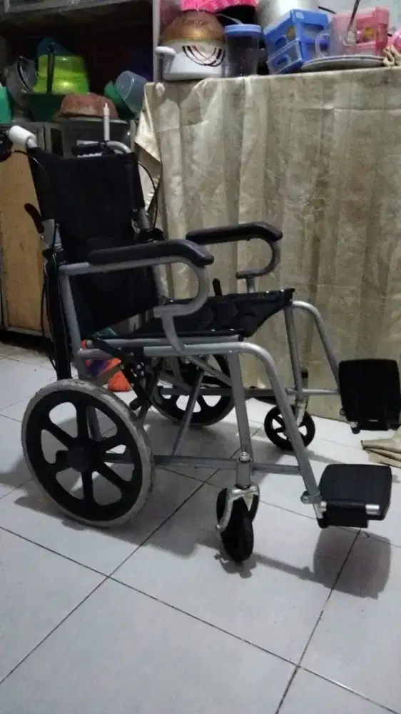 Kursi roda masih bagus