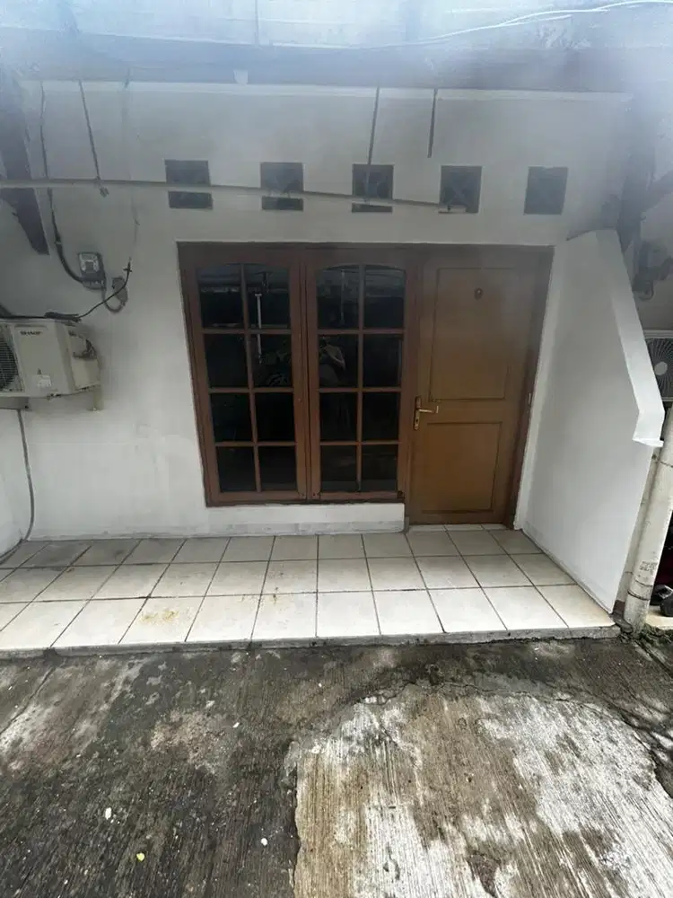 Disewakan rumah petak Jatibening Baru Full AC parkir luas