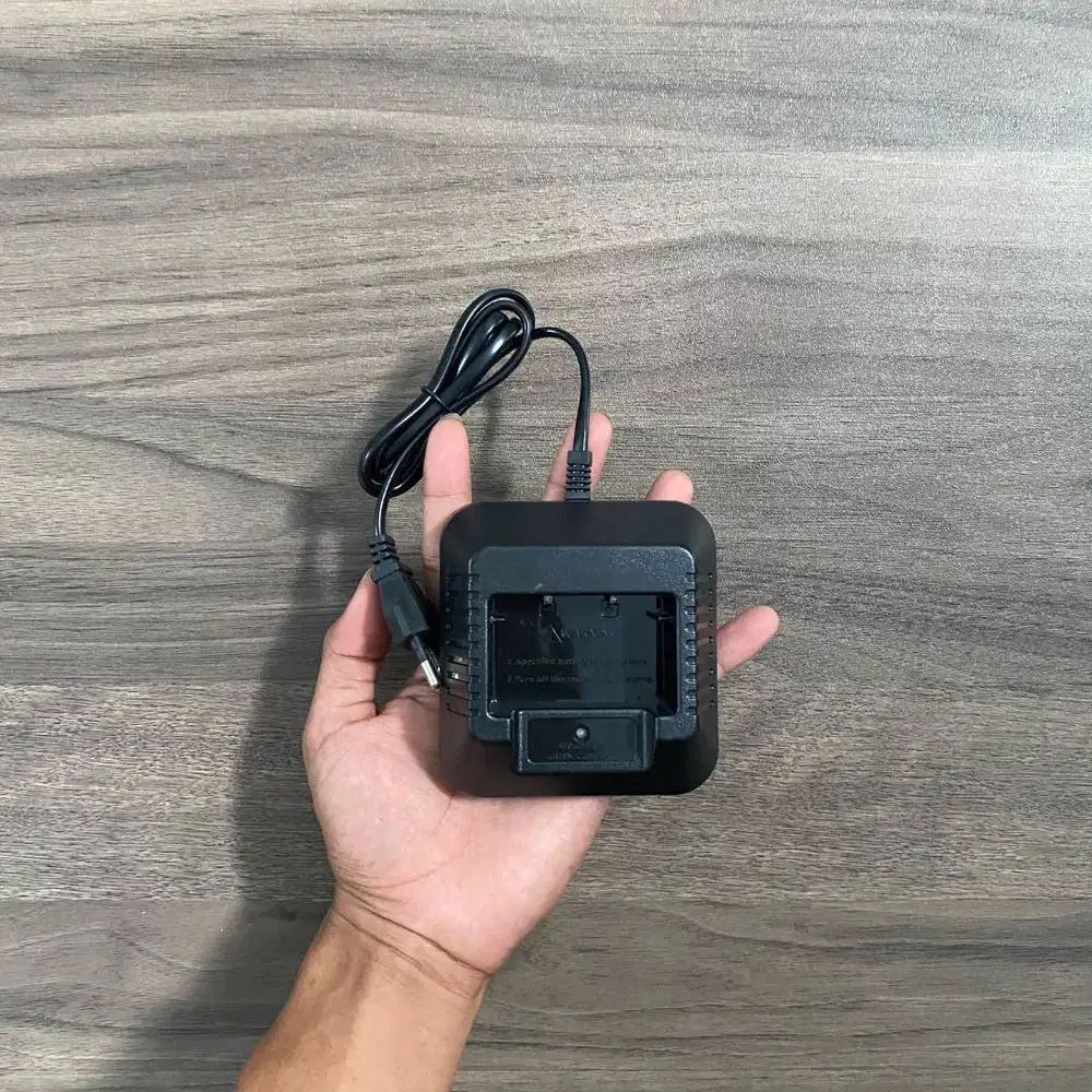 Charger AD-CH5R Untuk HT UV-5RA / UV-5RB / UV-5RE