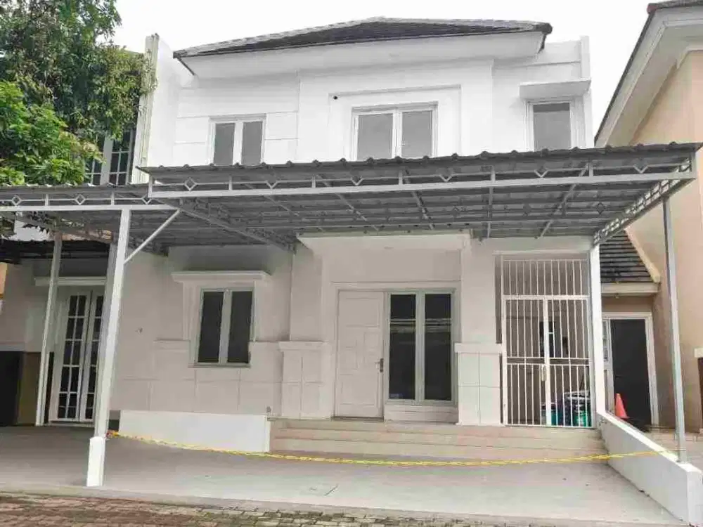 Rumah Minimalis Modern Kota Wisata 4 Kamar SHM carport 3 mobil full renov