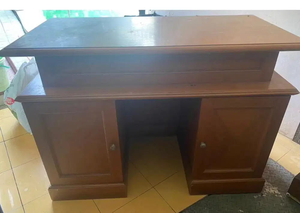 Meja belajar kayu jati