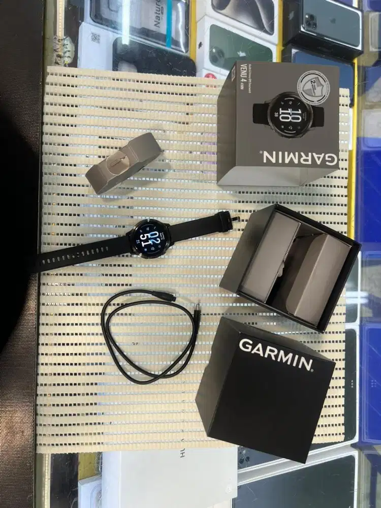 Garmin Venue 4 41mm Garansi Resmi - Desember 2027 Mullus Like New