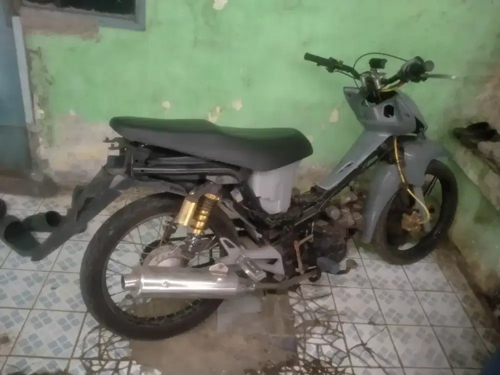 Motor honda bro