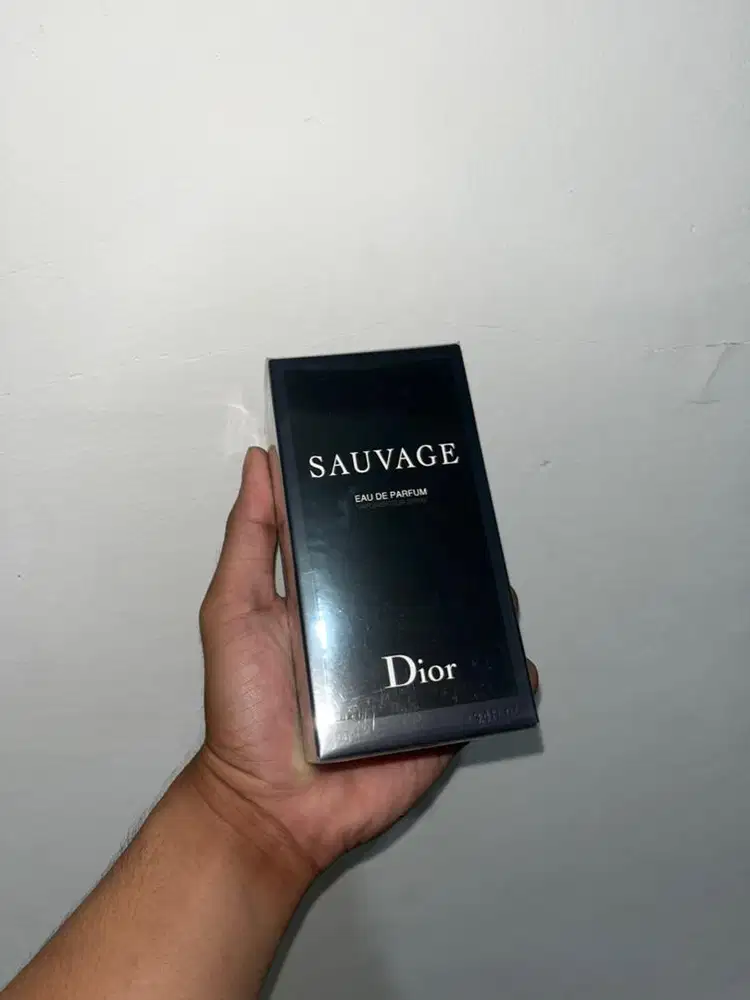 SAUVAGE DIOR parfurm