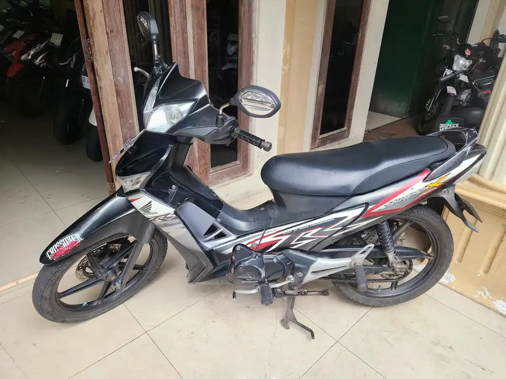 Supra 125 cw hitam karbu 2011  gbm