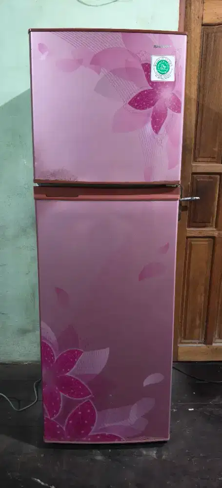 Kulkas 2 pintu sharp kirei nominus