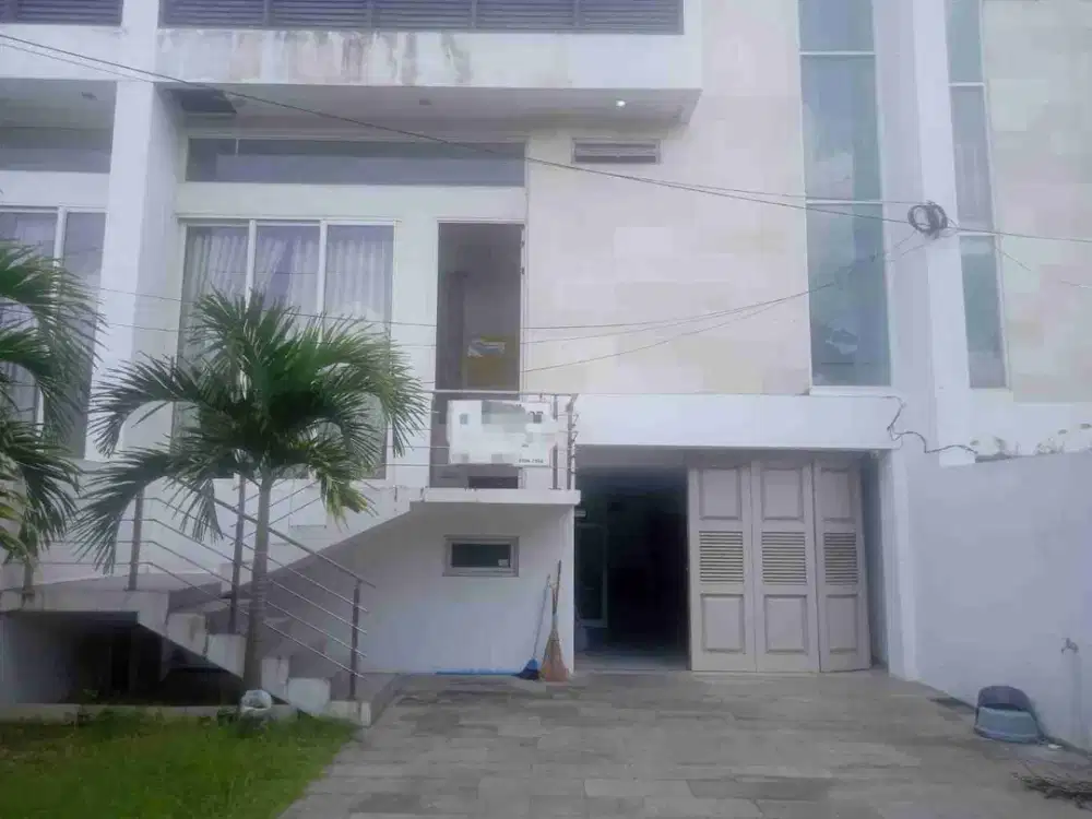 Rumah di Jual di Area Laksamana Renon Denpasar