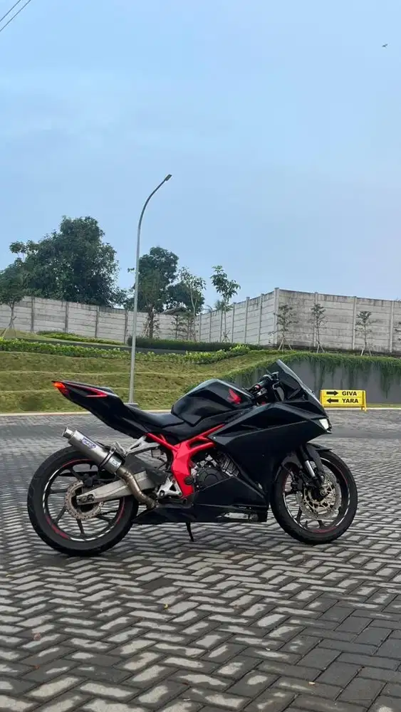 CBR 250RR 2018 TERMURAH BLACK