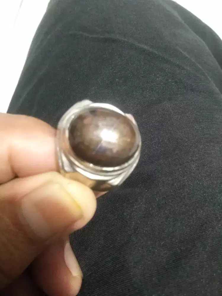 Batu permata Black Saphire