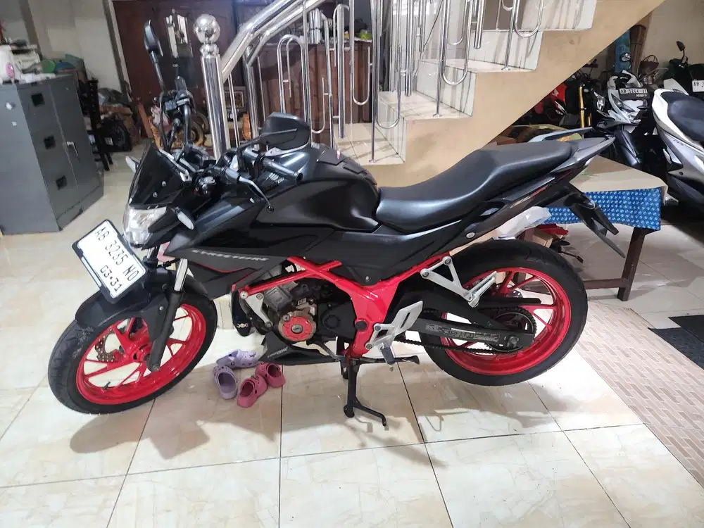 Cb150r faceclif v3 hitam 2021 gbm bisa tunai atau kredit dp1jt