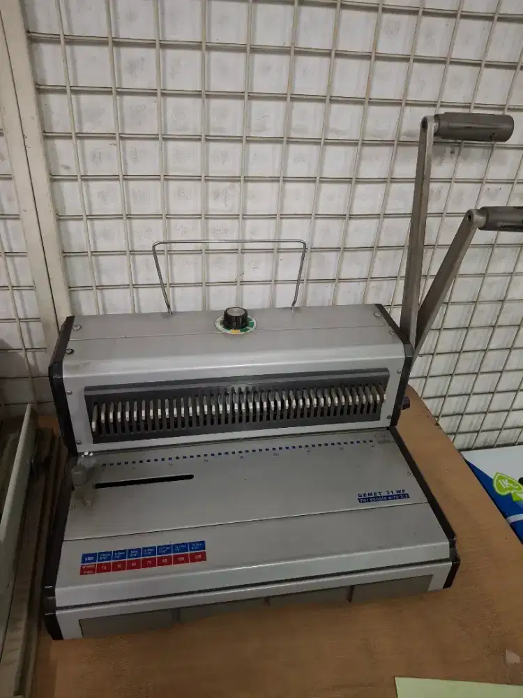 Mesin jilid kawat merk GEMET 31WF