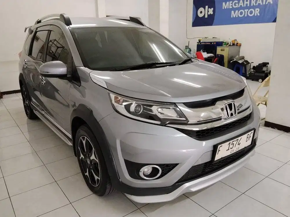 (Harga cash) Honda BR-V E prestise Automatic 2018 Silver.