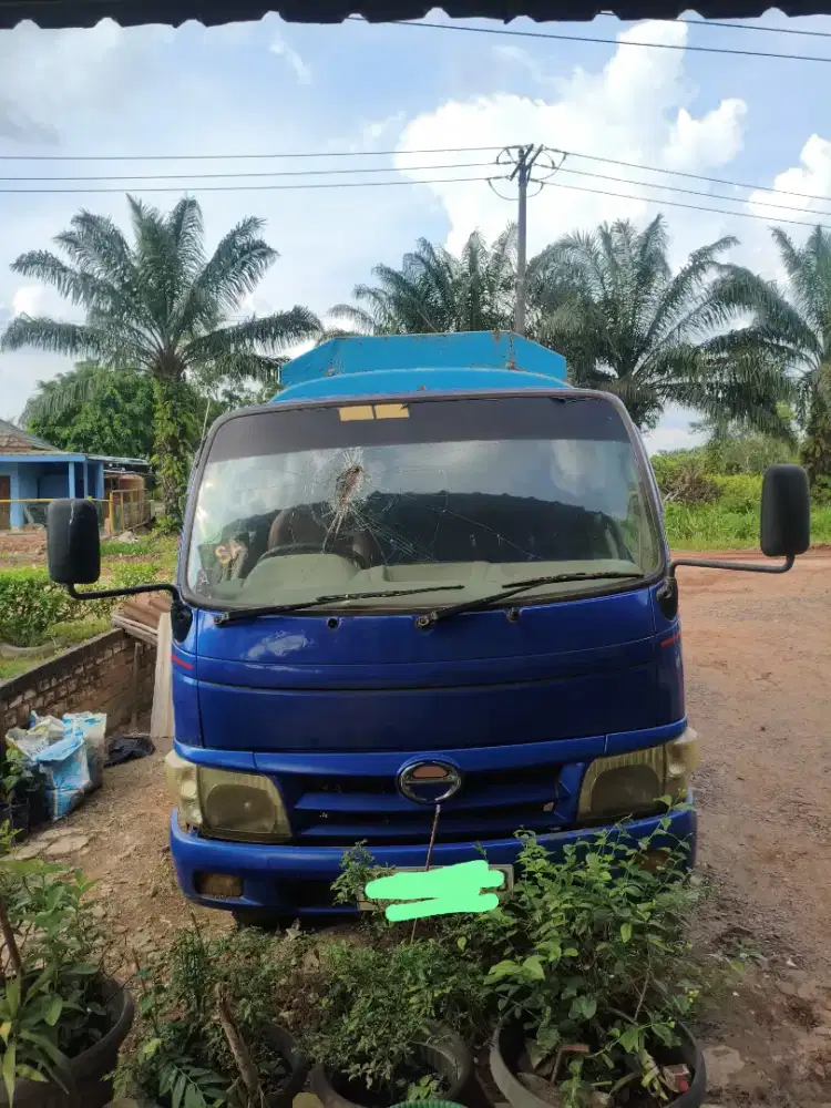 Hino Dutro 130HD (2014)
