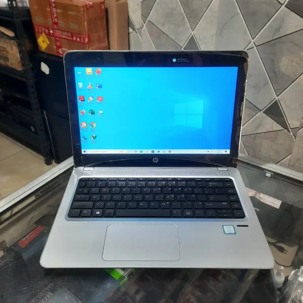 HP 430 G4, Core i3 Gen 7, RAM 4GB, SSD 128GB, Layar 13,3 inch FHD