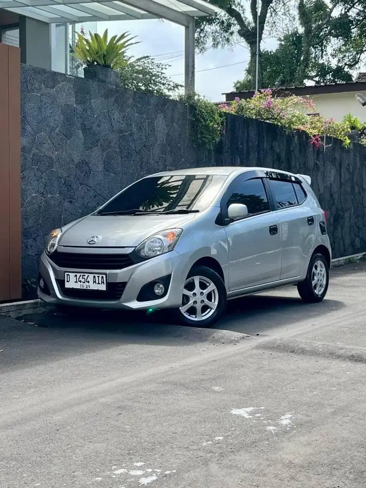 LOW KM // DAIHATSU AYLA M SPORTY 1.0 MT 2019