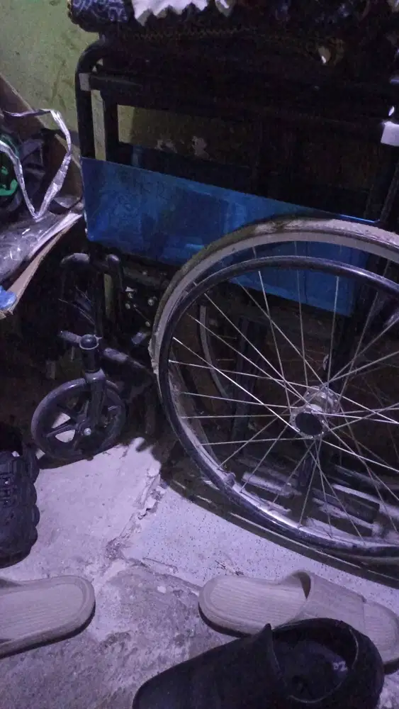 Jual kursi roda & tabung oksigen