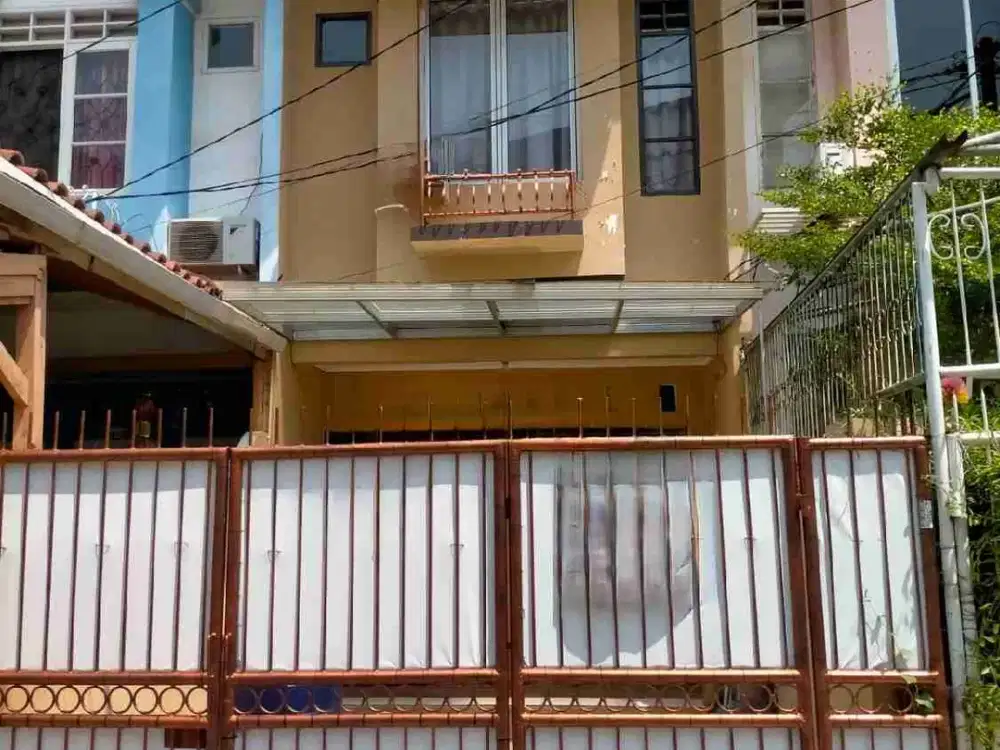 Dijual Rumah Pertama Taman Palem
