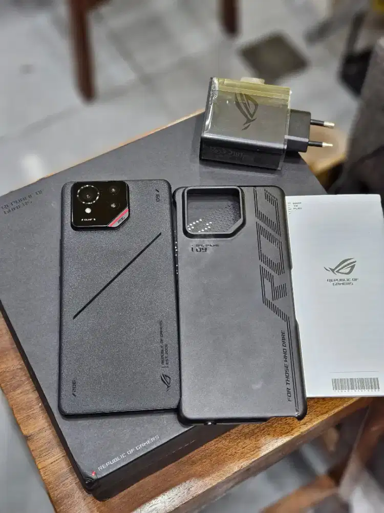 ASUS ROG PHONE 9 PRO 16 / 512GB RESMI