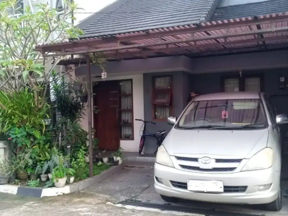 Rumah siap huni strategis di Antapani Bandung