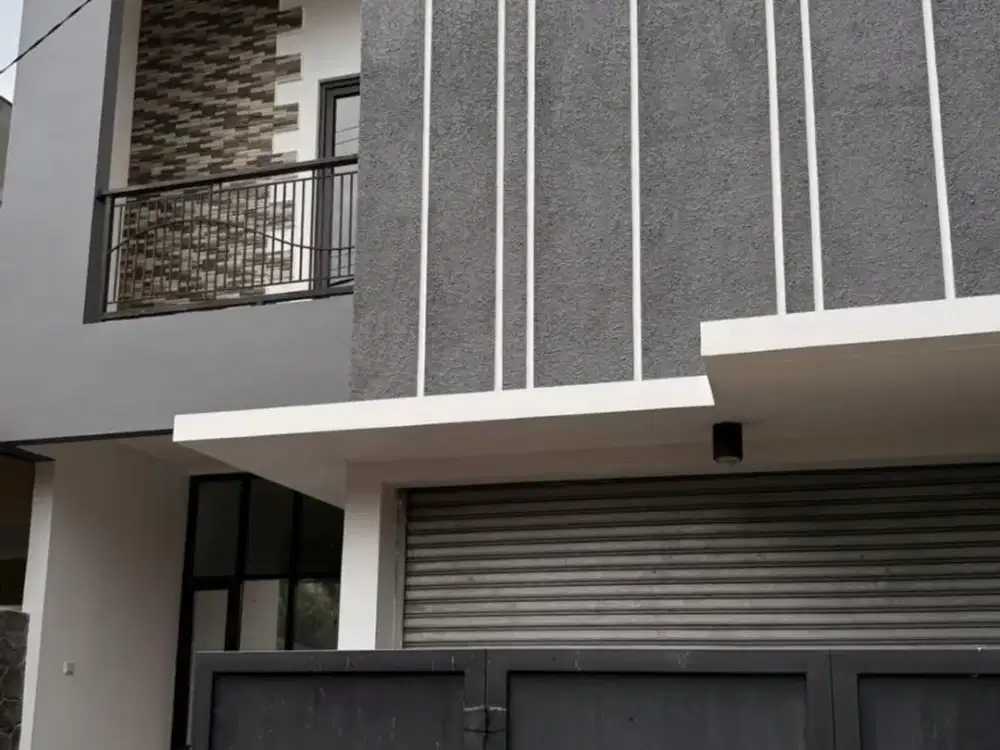 Rumah terawat siap huni di Griya Cempaka Arum Bandung