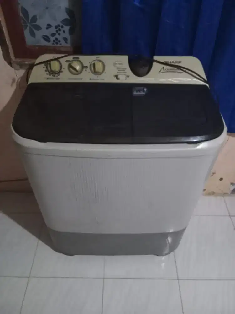 Mesin cuci Sharp 9,6kilo siap pakai