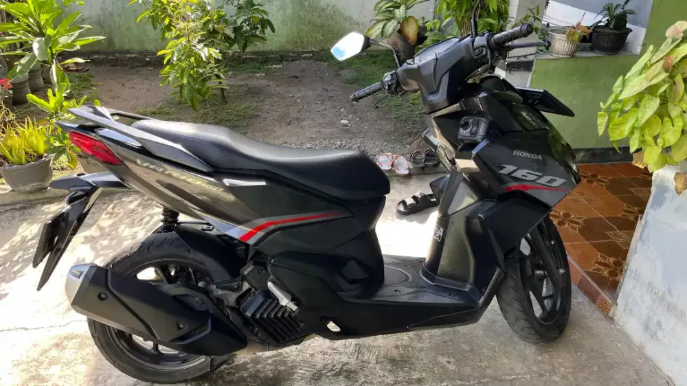 Vario hitam glozy cbs 160