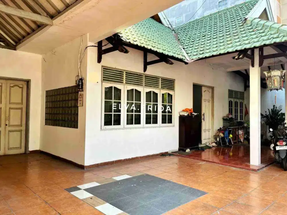 Dijual Rumah Strategis di Jalan Anjasmoro Surabaya Pusat