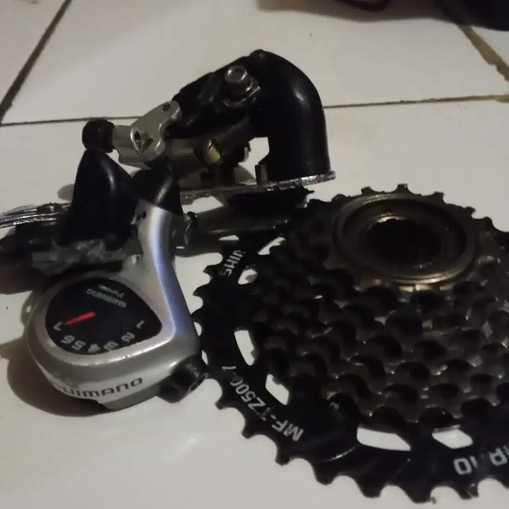 Shimano 7 Speed seli giant