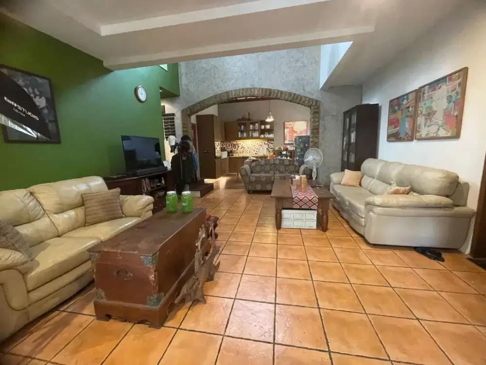 Dijual Rumah Strategis Dekat Stasiun Sudimara di Sektor 9  Bintaro Ut-17823