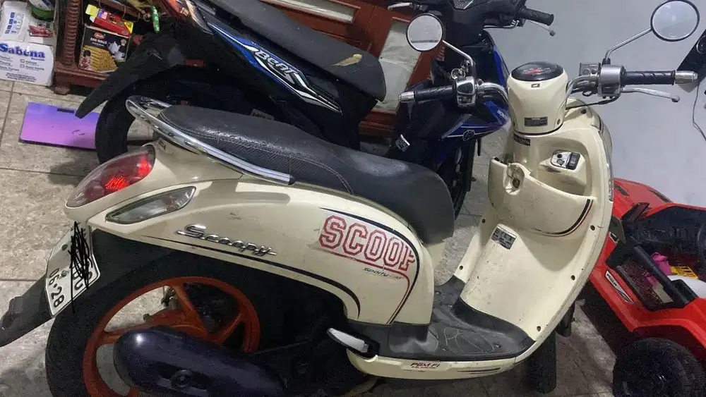 scoopy tahun 2014