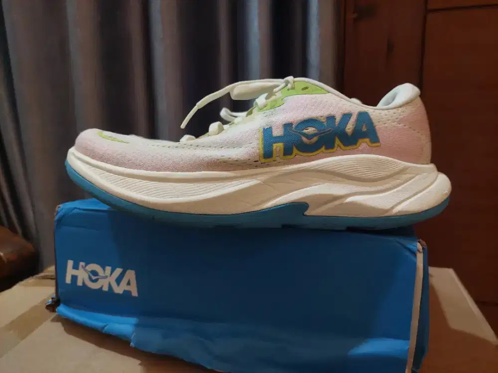 SEPATU HOKA RINCON 4