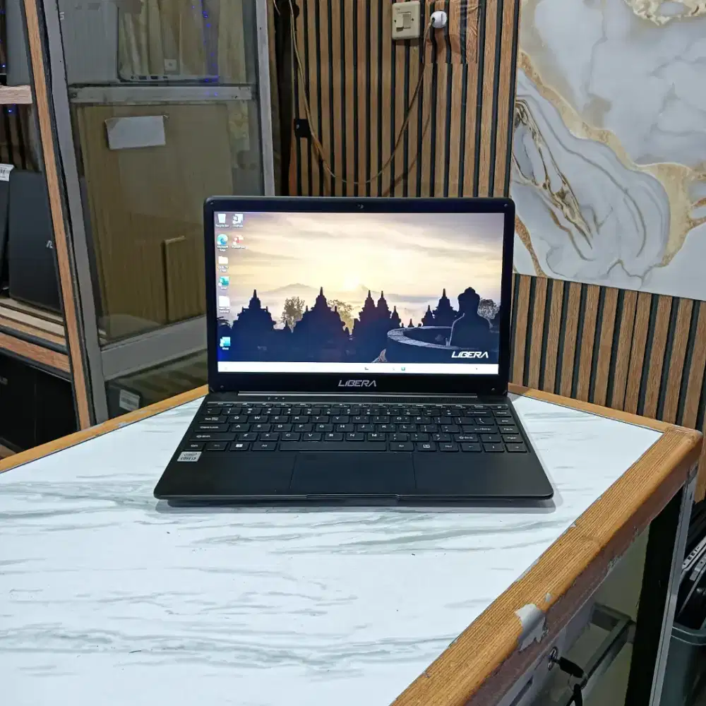 LIBERA X10 I3-10110U RAM 4GB SSD 256GB