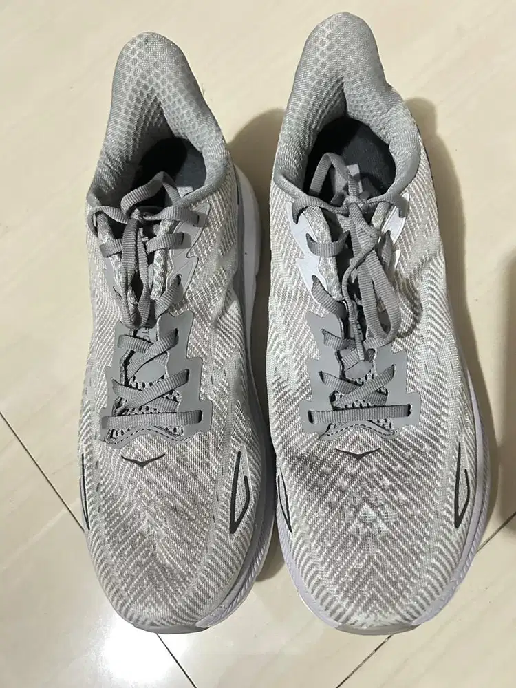 Sepatu Hoka oneone clfton9
