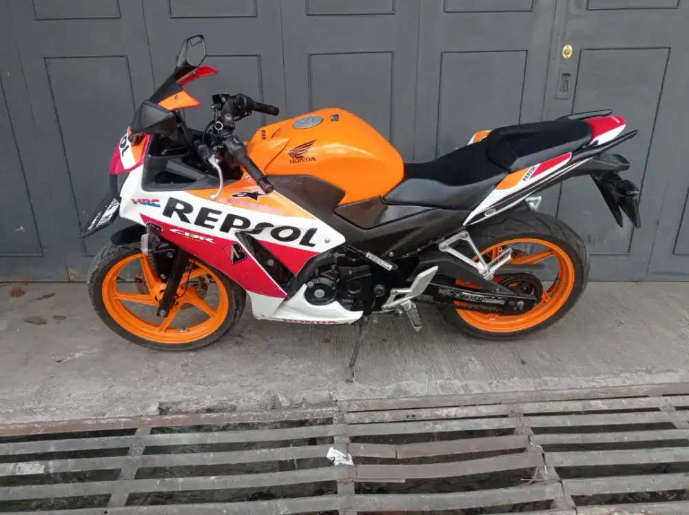 CBR 150 Repsol Old