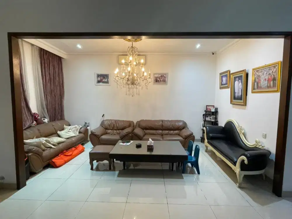 DIJUAL RUMAH ASRI FULL RENOV DI CLUSTER DEPAN JAKARTA GARDEN CITY JAKARTA TIMUR