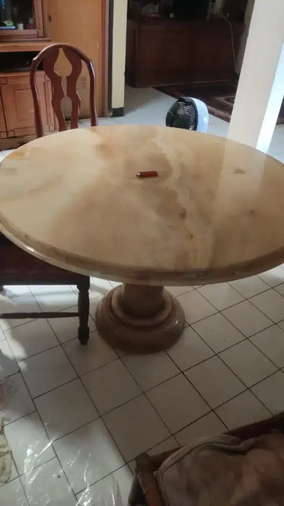 MEJA MARMER BULAT