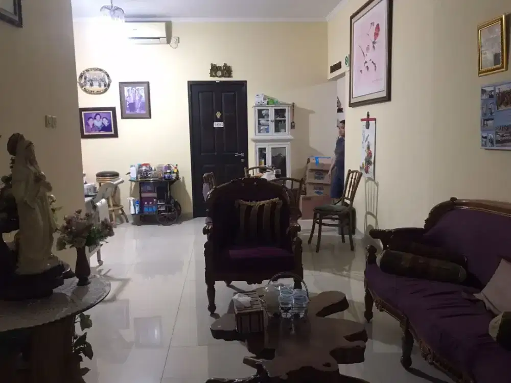 Rumah di Griya Loka Bsd SHM 2 Lantai Semi Furnished Siap Huni