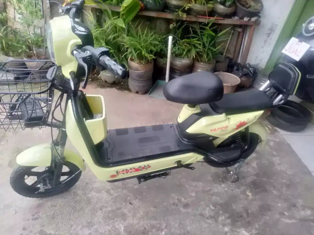Sepeda listrik nine
