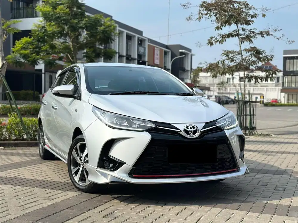 (KM 7 RIBU) TOYOTA YARIS 1.5 S TRD SPORTIVO MATIC BENSIN 2020 SILVER