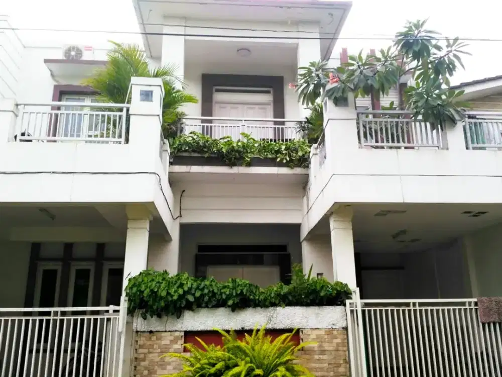 Dijual Rumah 2 Lantai Dibawah Harga Pasar di Pekayon Bekasi Kota