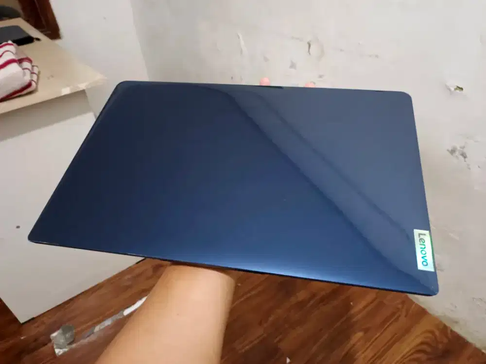 Laptop Desain Tahun 2024 Lenovo Ideapad 1 Ryzen 3 7320U Ram 8 Ssd 512