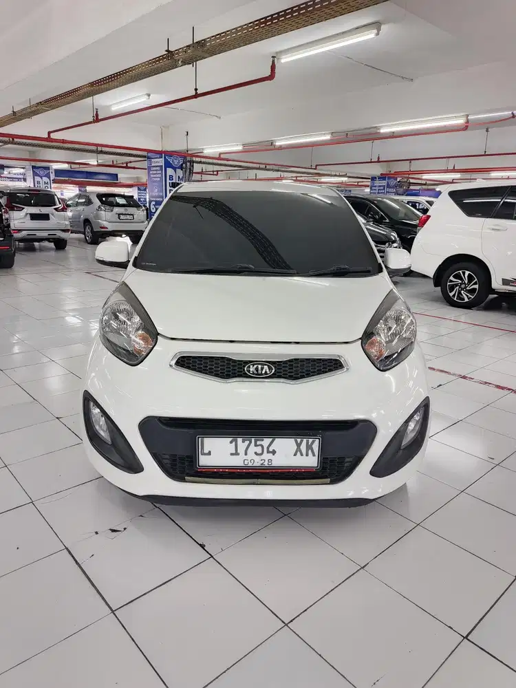 Picanto 2013 Low KM putih