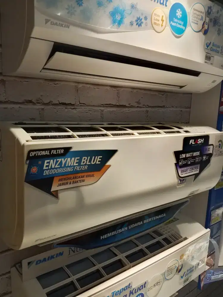 DAIKIN AC SPLIT ½ PK INVERTER